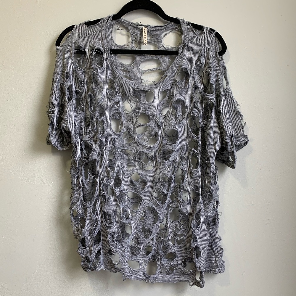 LF Emma & Sam Hole Tee